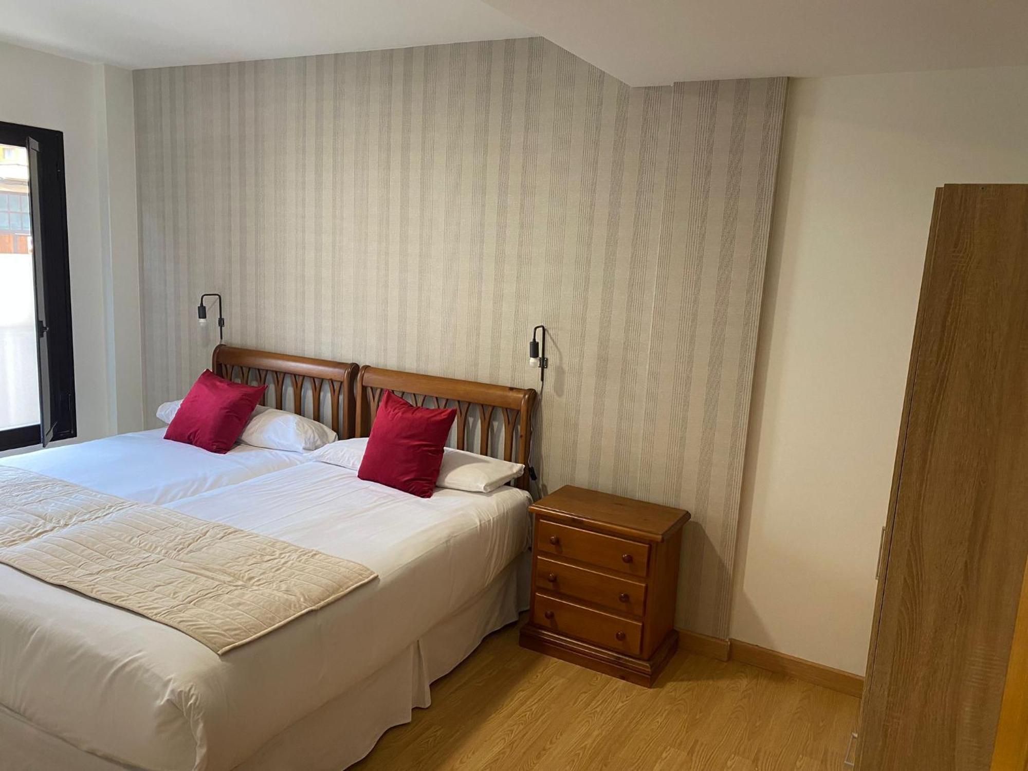 Apartamentos Palacio Azcarate Calle Calvario 仕格莱 外观 照片