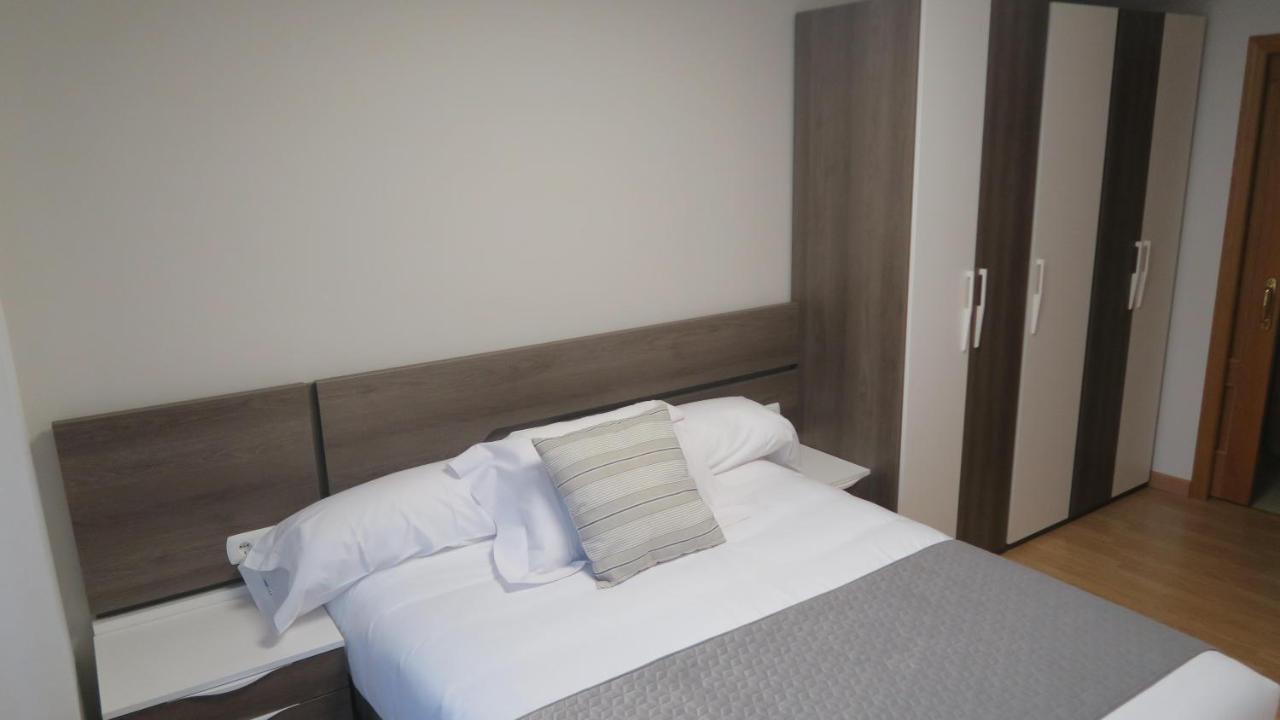 Apartamentos Palacio Azcarate Calle Calvario 仕格莱 外观 照片